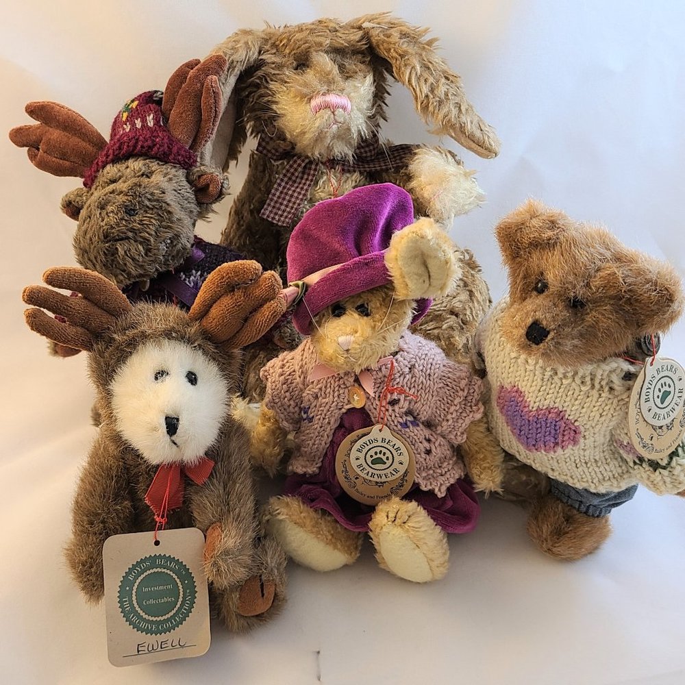 Lot of Boyd's Bears Plush